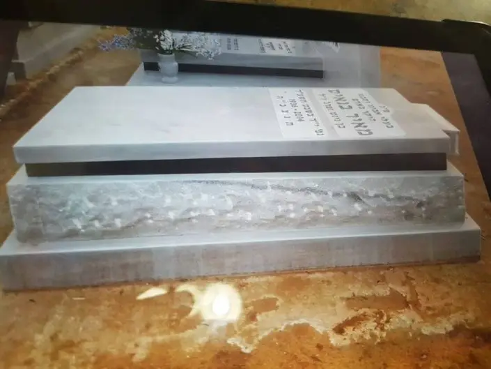 מצבה מעוצבת משיש