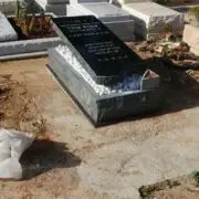 מצבות בצפון בשילוב אבן חלילה וגרניט שחורה
