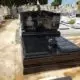 מצבה מיוחדת זוגית מאבן גרניט שחורה