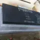 כיתוב מעוצב על מצבה משפחתית משיש חברון בעיצוב שגב מצבות