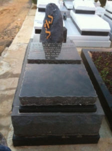 מצבה מעוצבת משיש טורקי